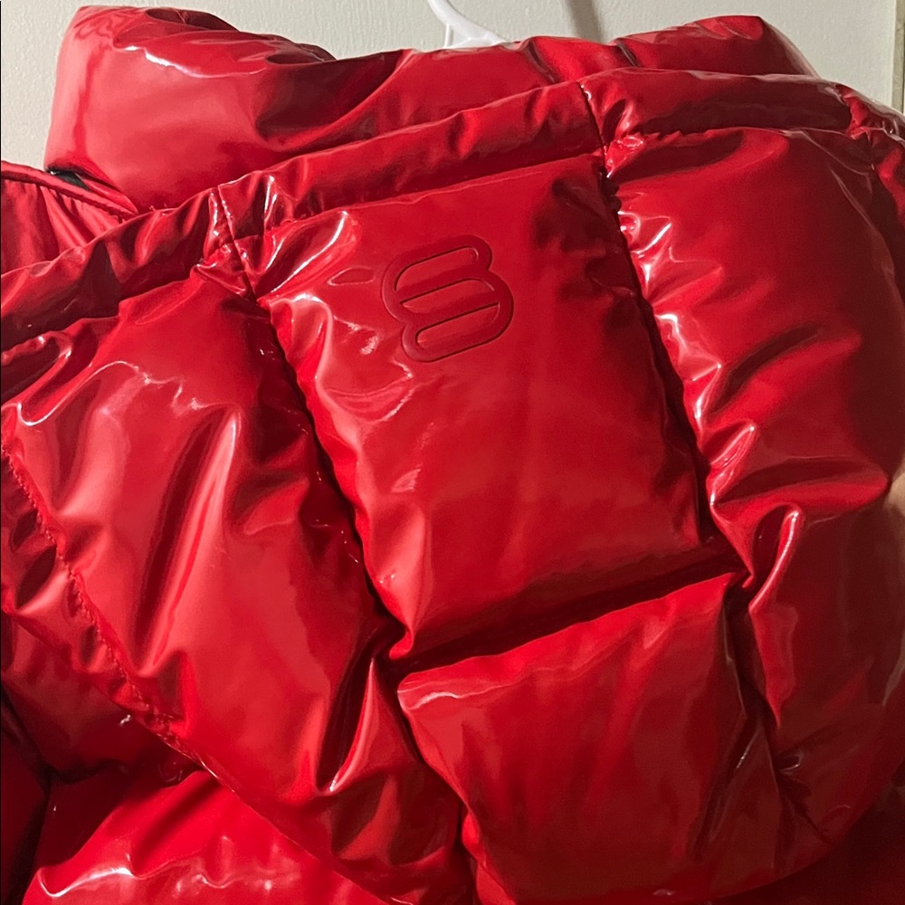 Aritzia Glossy Cherry Puffer Jacket - Picture 5 of 5